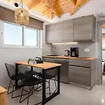L & C Boutique Apartments